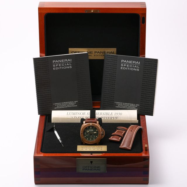 Panerai Luminor Submersible PAM00507 Image 7